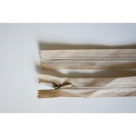 Užtrauktukas paslepiamas spiralinis rusvas 22cm